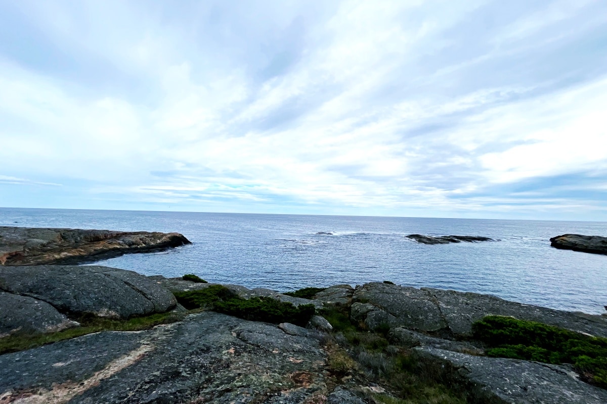 Zwischen Fels und Meer